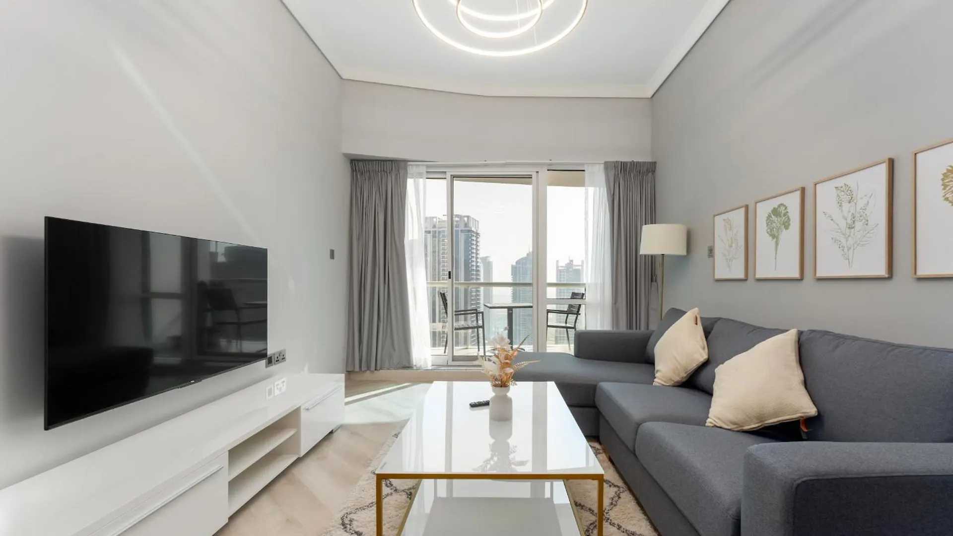 1 Bed, High Floor, 2 Minutes To Metro, Renovated Apartment Dubai