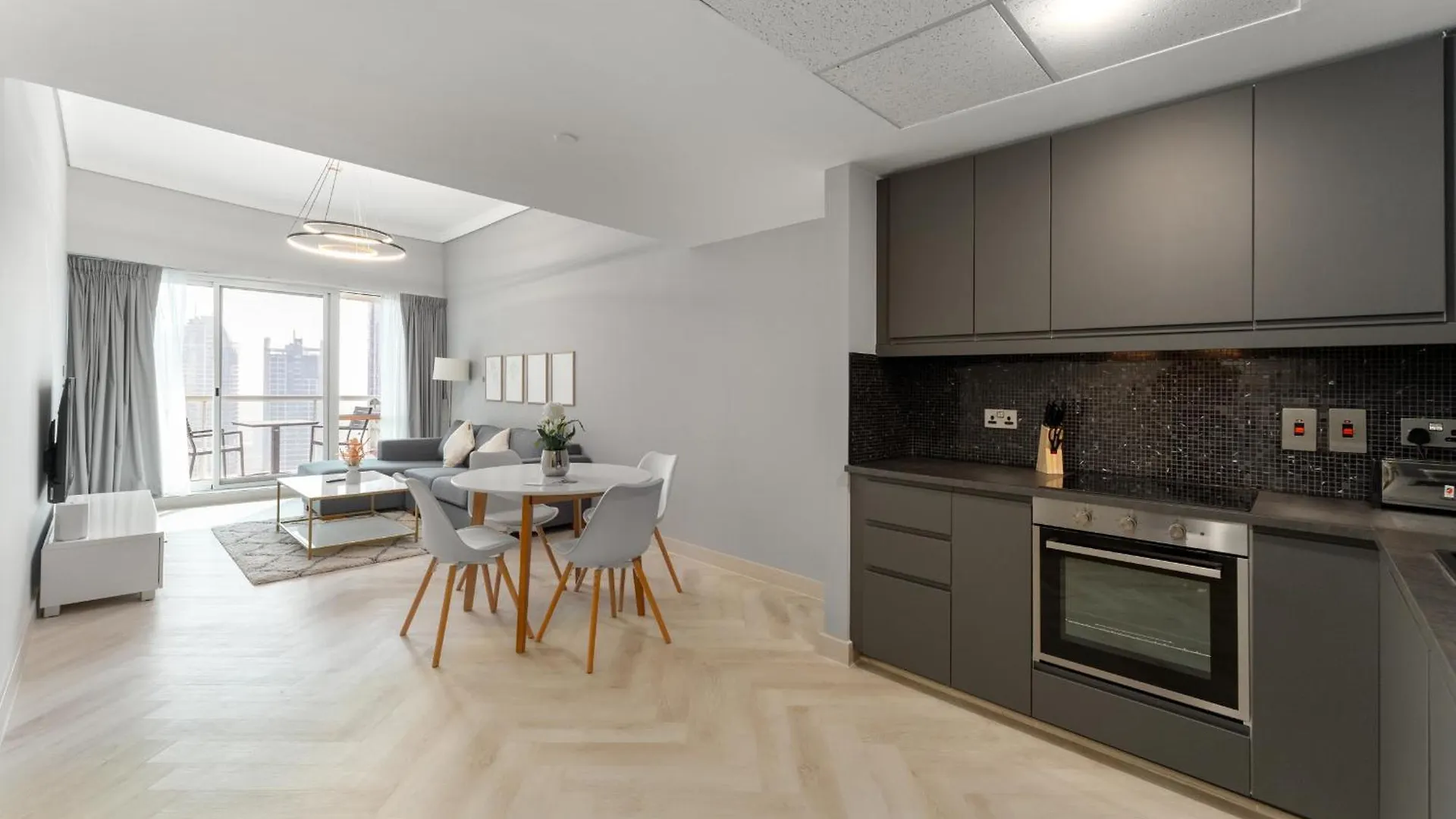1 Bed, High Floor, 2 Minutes To Metro, Renovated Apartment Dubai United Arab Emirates