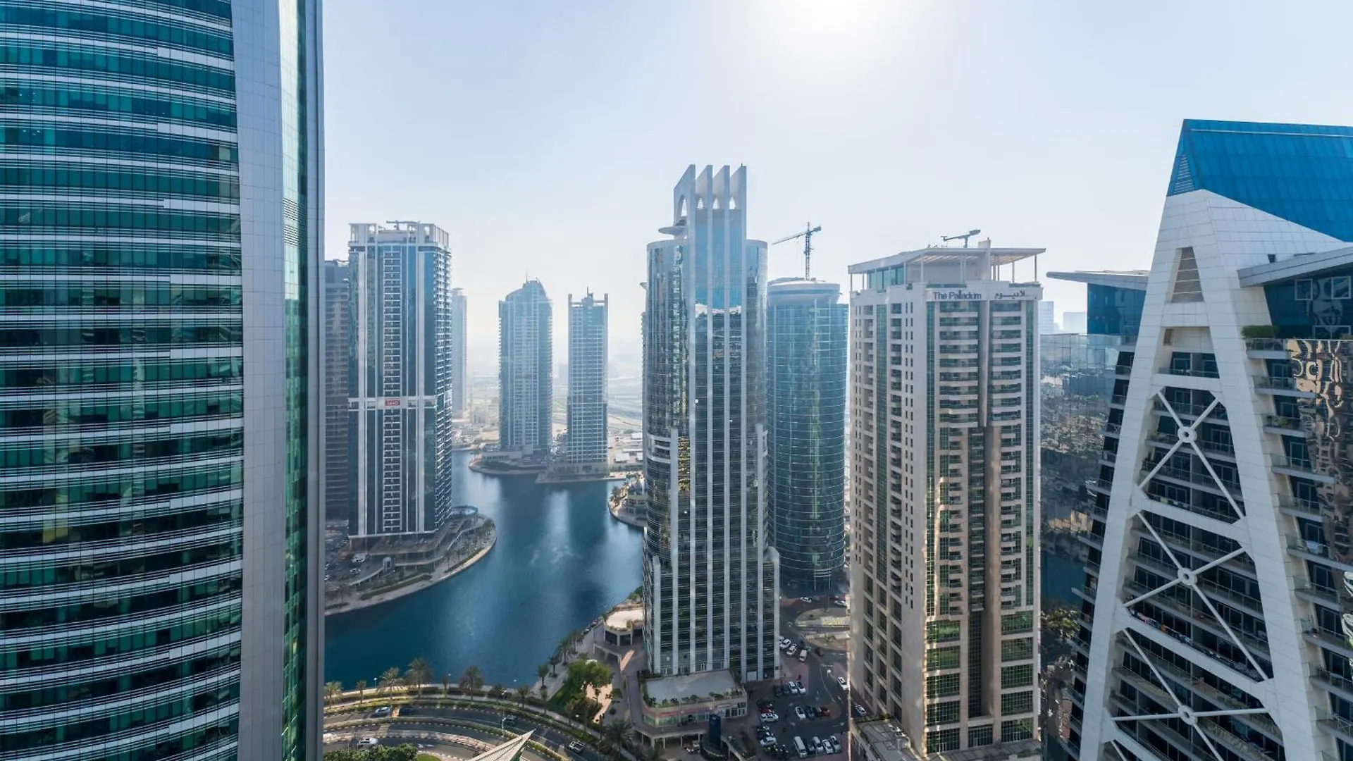 1 Bed, High Floor, 2 Minutes To Metro, Renovated Apartment Dubai 0*,